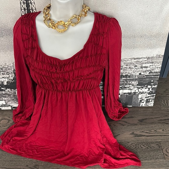 Max Studio Elegant Red Women's Top - Picture 3 of 11